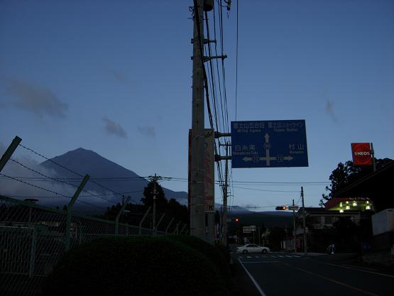 なかなか見れない赤富士_b0089338_2213984.jpg