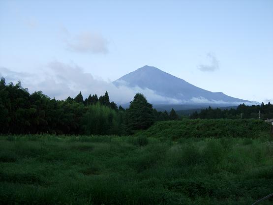 なかなか見れない赤富士_b0089338_2215177.jpg