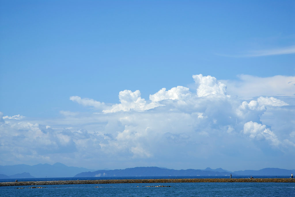 ■夏空，夏雲，夏の海_b0023047_4435123.jpg