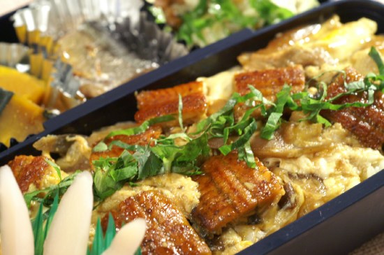 鰻玉子綴じ弁当です。_b0033423_18435585.jpg