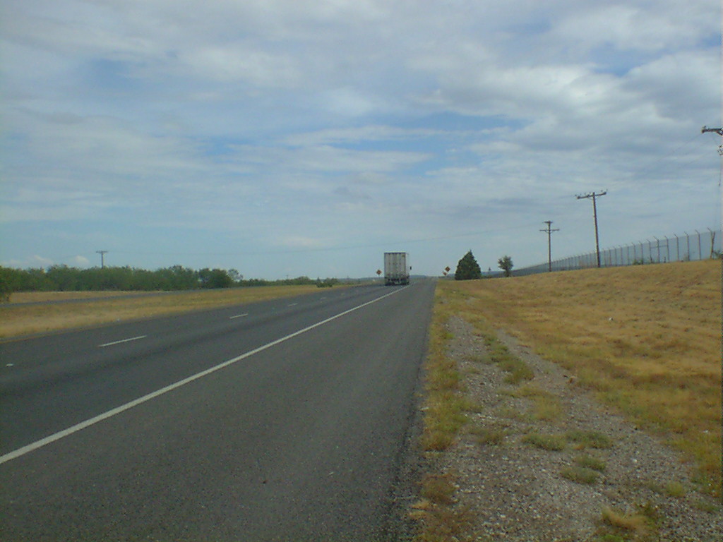 Hitch Hike To Austin 1_b0099851_1471458.jpg