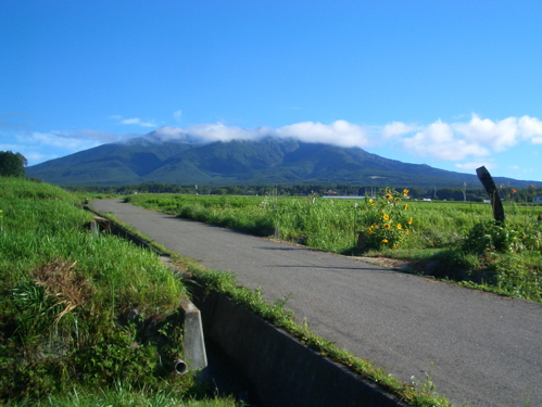 ８月２７日　農のいろは塾　パノラマの畑に収穫の夏到来！_d0035025_1757418.jpg