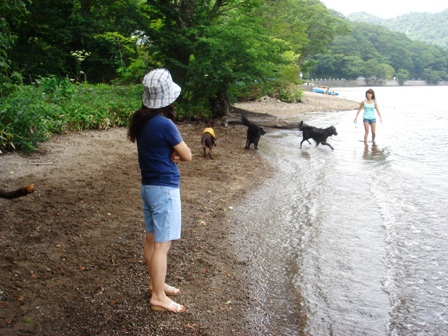 初水遊び＆MAYちゃん♪_e0017383_4265744.jpg