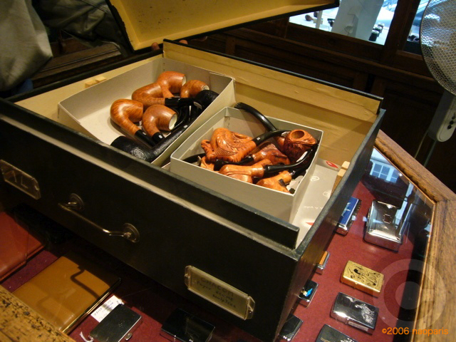 ■パリPARISのパイプPIPE専門店_a0008105_2163796.jpg
