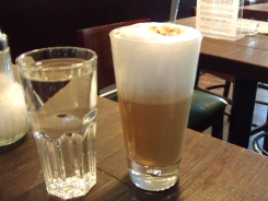 8月23日 caffè latte!_c0064819_959540.jpg