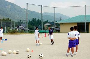 サッカー教室_d0010630_1121871.jpg