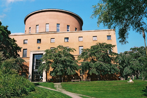 ストックホルム市立図書館  City Library (1920~28）E. Gunnar Asplund / Stockholm Sweden  No.2/32_c0044801_945083.jpg