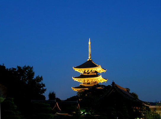 東寺の五重塔_e0048413_11235563.jpg