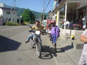 「ENDURODAYS管理人と行くウキウキ山散策ツアー」_e0022736_905445.jpg