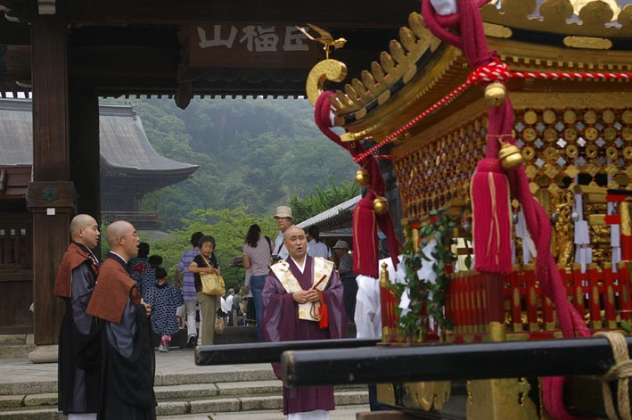 武家の古都　鎌倉・連続シンポジウム⑯ （１０・２８　建長寺）_c0014967_9475425.jpg
