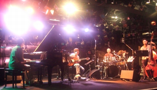 Travelin\' LIVE @ 名古屋CLUB QUATTRO 2006.8.25._a0072337_18493536.jpg