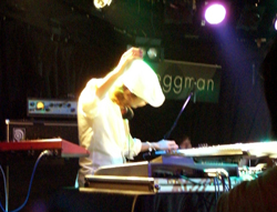 a0070423_2083395.jpg