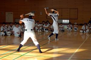 野球教室開催_d0010630_10535385.jpg