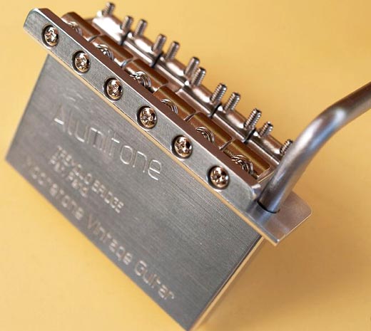 Mooretone の Alumitone Bridge_e0053731_1923322.jpg