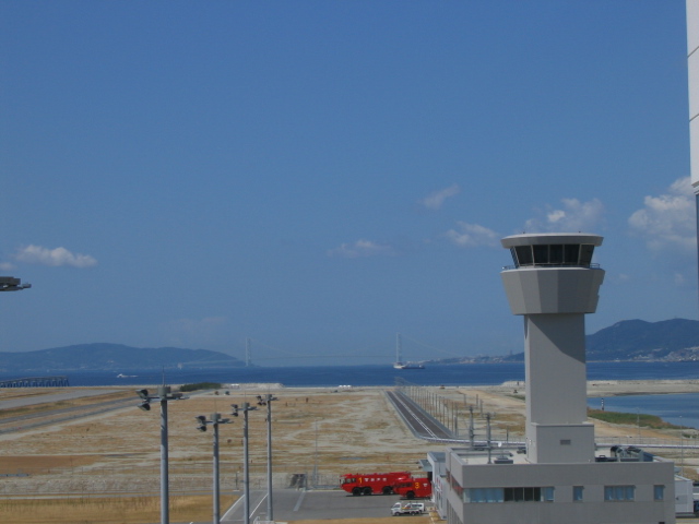 KOBE　AIRPORT　＆　花鳥園・・・_a0068035_1584854.jpg