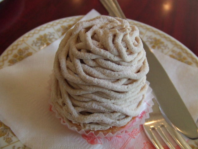 駒込「フランス菓子 カド」_c0071545_1547220.jpg