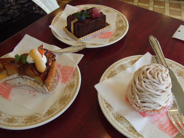 駒込「フランス菓子 カド」_c0071545_1548116.jpg