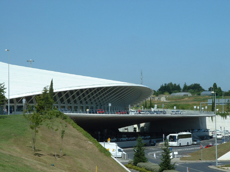 ビルバオ　<ソンディカ空港>　（スペイン）_e0040345_16283441.jpg