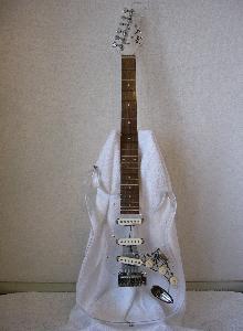 アクリル ストラト 透明アクリル樹脂製ストラトキャスター : Guitar Museum