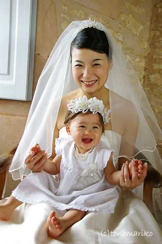 フランスの結婚式 古城ホテルと天使ちゃん パリときどきバブー From Paris France