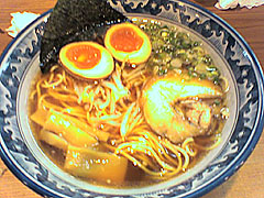 麺屋 無双@米子 ★☆ (味噌ラーメン+煮たまご+赤玉)_f0080612_2318225.jpg