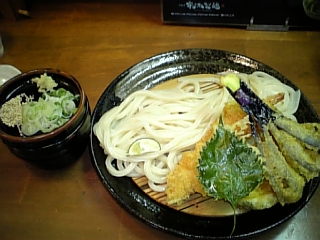 ＵＤＯＮブームにのって！無添加熟成麺「さぬき　粉太製麺」_d0078746_15532410.jpg