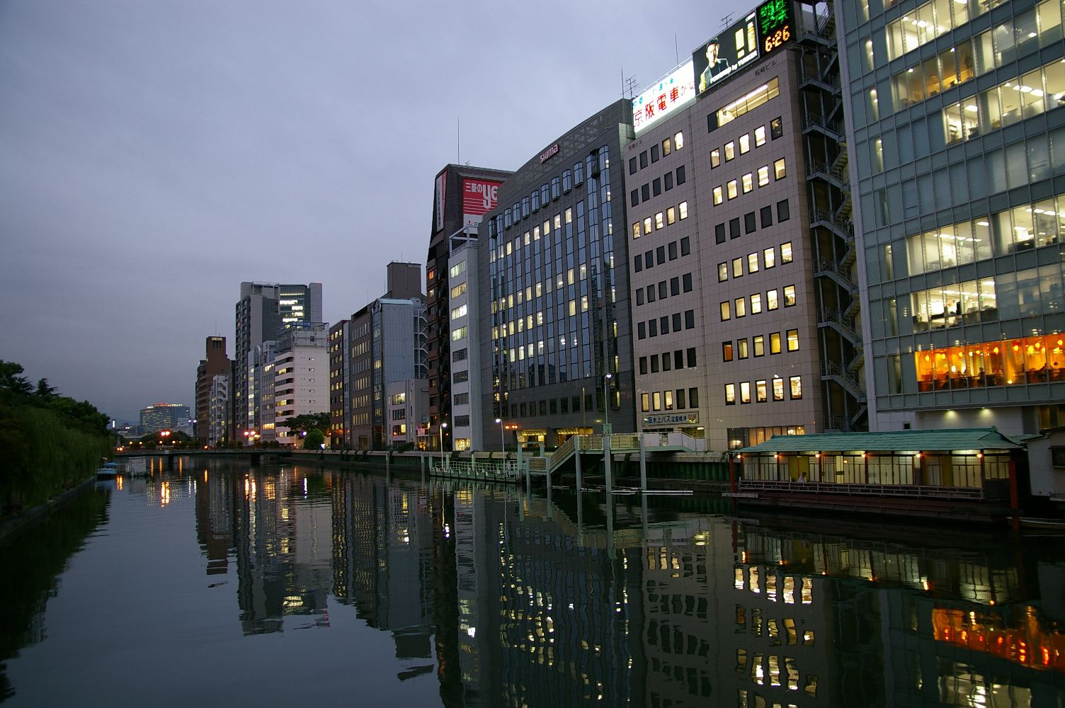 b0069128_8143264.jpg