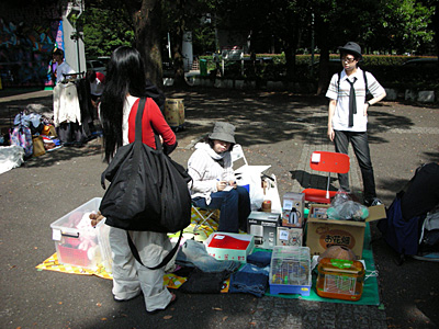 代々木公園でフリーマーケット Yossy S Mutter