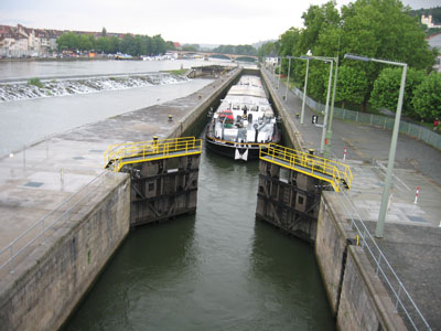 b0050356_2284480.jpg