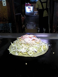 建部お好み焼店で、お好み焼きを腹いっぱい食べよう!_b0095061_7301263.jpg