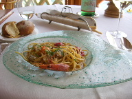 18日 06夏 南イタリアへの旅 taverna del capitanoで食事、その後ナポリへ。_a0059035_055072.jpg