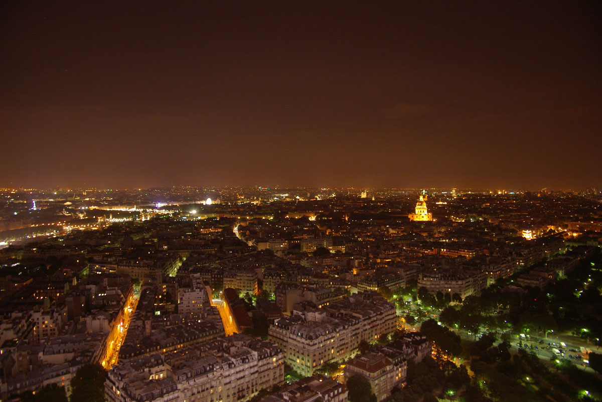 パリでのバカンス：エッフェル塔からの夜景_e0083036_169557.jpg