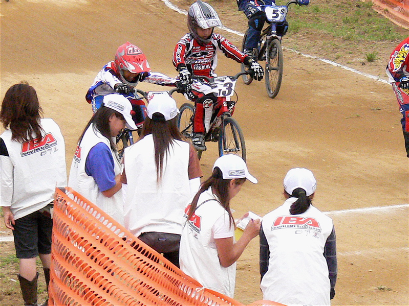 JBMXFひたち全日本BMX選手権大会VOL９最終回　ジュリの全日本舞台裏レポート_b0065730_21371626.jpg