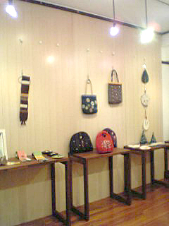 本日搬入。28日から個展スタート。_d0055515_0161977.jpg