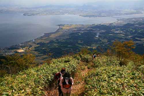 雨男、権現山～蓬莱山を縦走す。　その2_f0073587_0274597.jpg