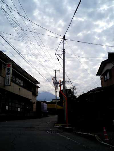 いつもと違う場所からの富士山  2006.9.23_a0008934_22135162.jpg