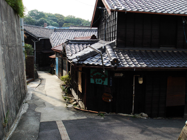 やきもの散歩道(常滑)_f0089207_2055067.jpg