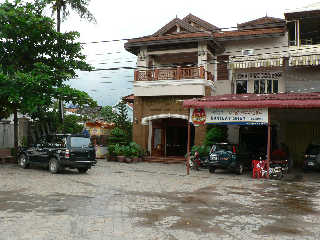 b0000033_21465.jpg
