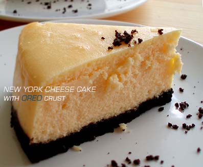 NEW YORK cheese cake with OREO crust  　ニューヨーク・チーズケーキ、 オレオ・クラスト_e0067538_14441871.jpg