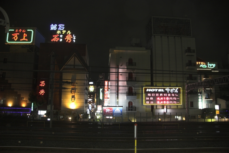 鶯谷駅_c0066942_23584258.jpg