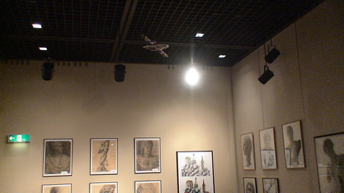 甲南高校100周年という展覧会への出品。_a0010575_0374280.jpg