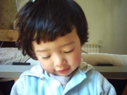 明日で4歳_f0106597_18421575.jpg