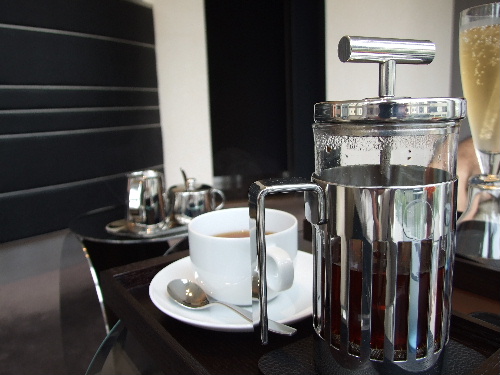 「銀座 SPAZIO BRERA 3Fのカフェラウンジ」_a0000029_23222287.jpg