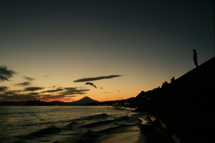 七里ヶ浜の夕景・１０月８日篇。_b0022268_23151545.jpg