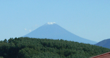 富士山が初冠雪_e0099713_1303534.gif