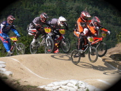 ２００６UCI国際BMX選手権日本大会in笠岡VOL1 エリートメン予選〜決勝画像垂れ流し_b0065730_14122228.jpg