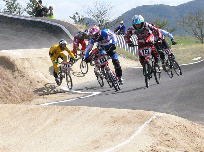 2006UCI国際BMX選手権日本大会IN笠岡VOL2エリートジュニアクラス予選〜決勝の画像垂れ流し_b0065730_20302235.jpg