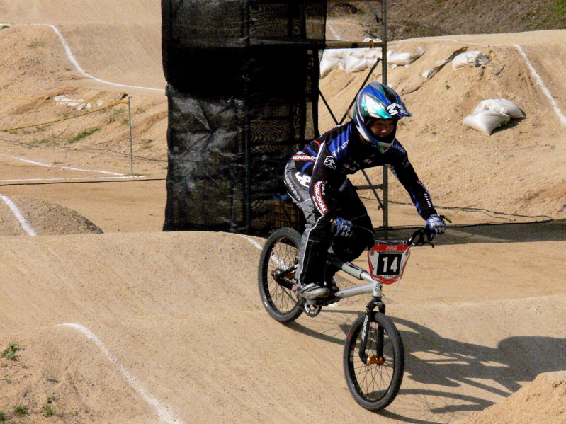 2006UCI国際BMX選手権日本大会IN笠岡VOL2エリートジュニアクラス予選〜決勝の画像垂れ流し_b0065730_20514075.jpg