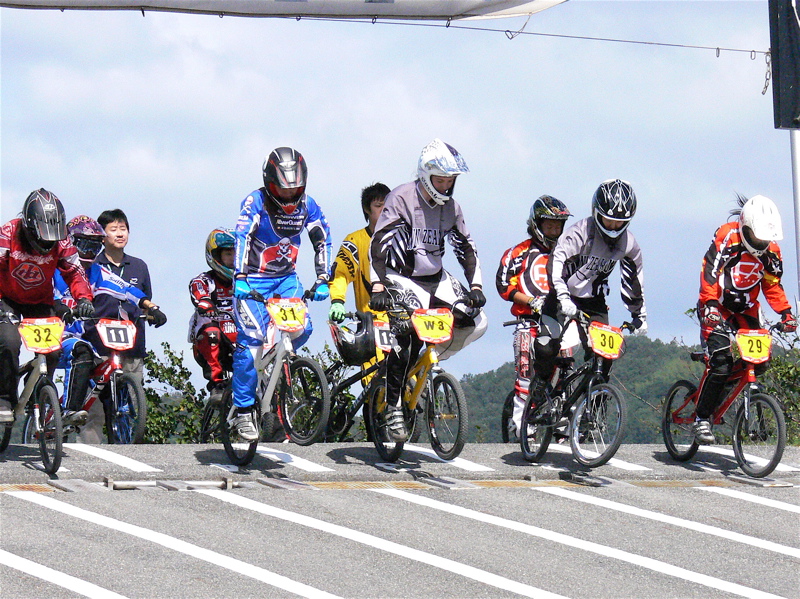 2006UCI国際BMX選手権日本大会IN笠岡VOL3エリートウーマンクラス予選〜決勝の画像垂れ流し_b0065730_22275177.jpg