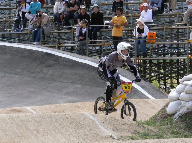 2006UCI国際BMX選手権日本大会IN笠岡VOL3エリートウーマンクラス予選〜決勝の画像垂れ流し_b0065730_22303854.jpg